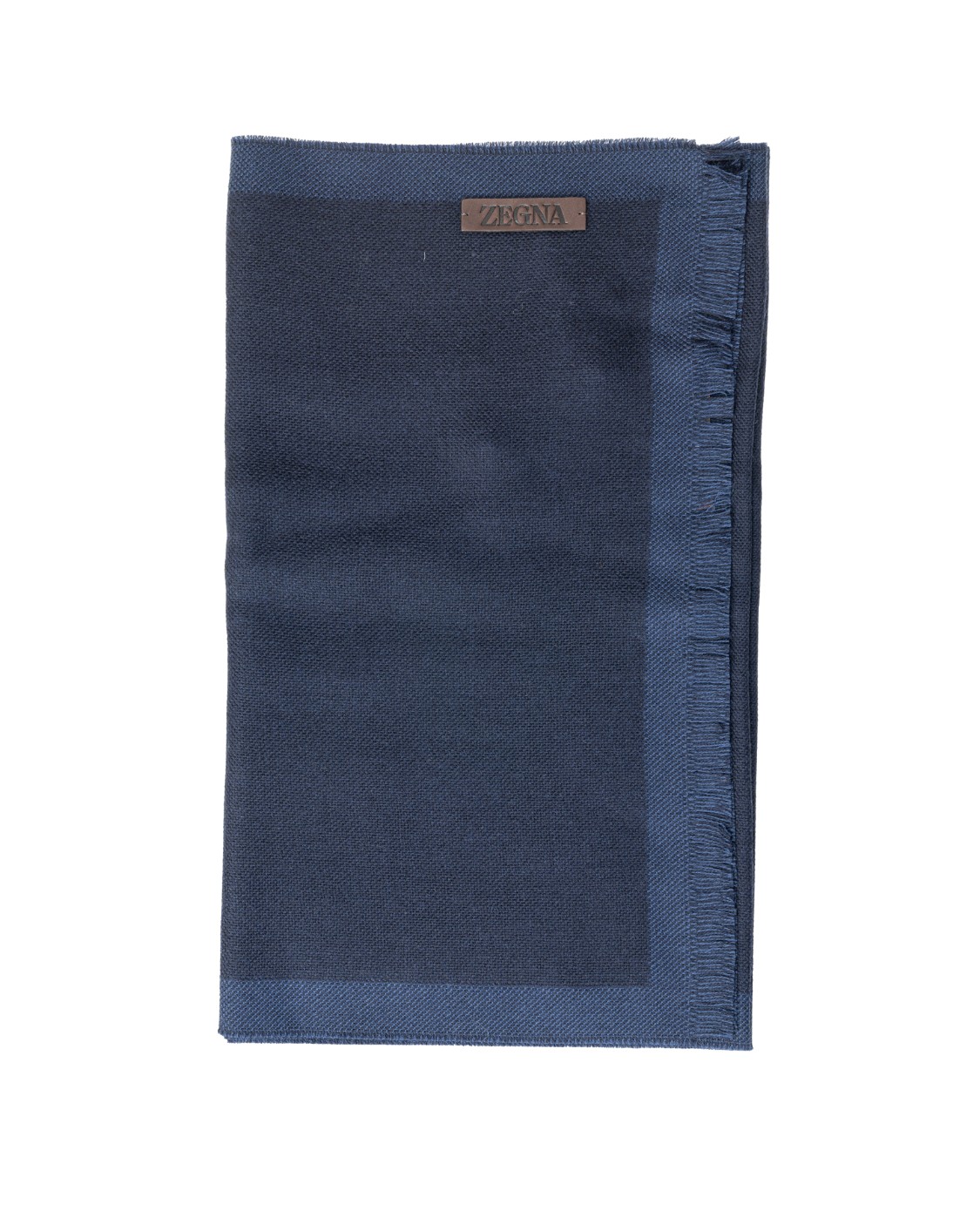 shop ZEGNA Saldi Sciarpa: Zegna sciarpa con applicazione.
Logo applicato in pelle.
Bordo ribattuto, effetto non rifinito.
Composizione: 100% Lana.
Fabbricato in Italia.. Z4L23S 2YH-BL1 number 6172697